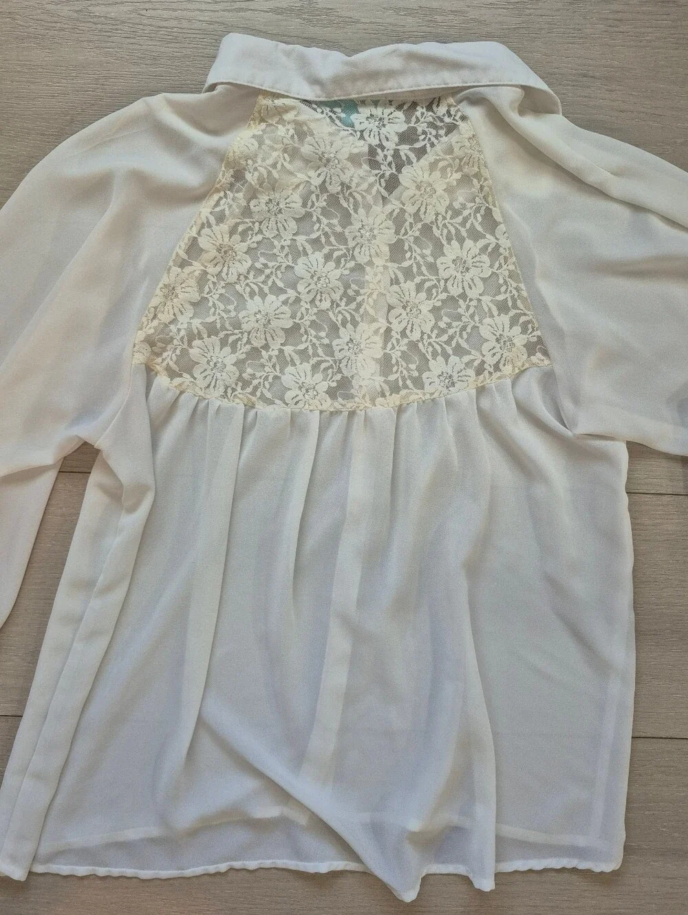 Cream Lqce Back Button Up Blouse